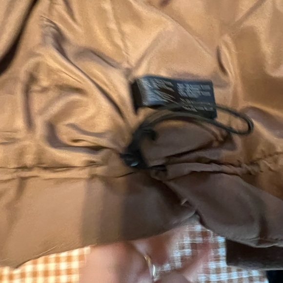 Women’s Brown Puffer Hooded Jacket - Picture 4 of 6